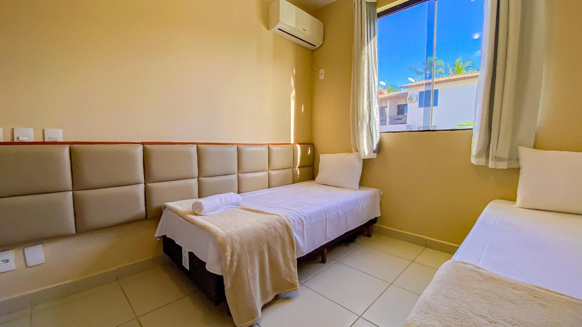 Taperapua Beachfront: 2-bedroom With Wi-fi And Parking *